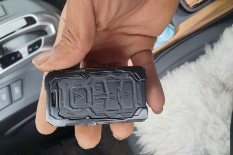 Used Honda CR-V 2017 240TURBO CVT Front-Wheel Drive Fashion Edition Vehicle Key