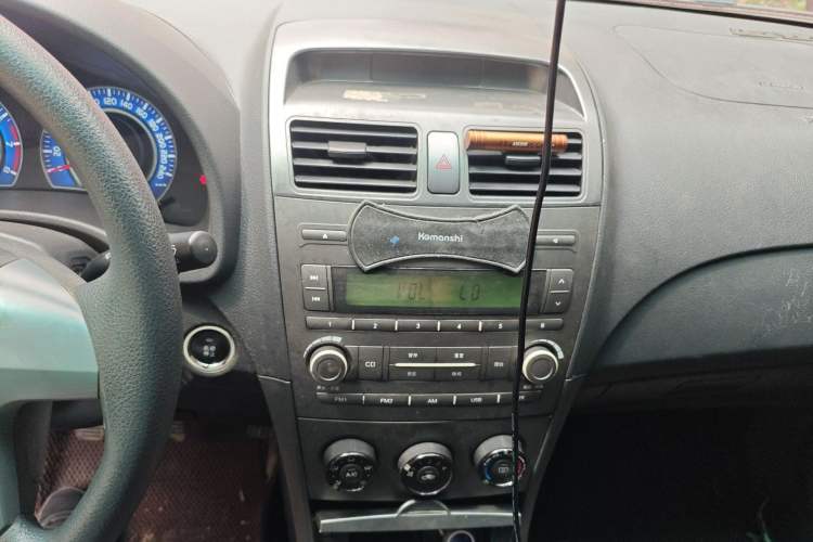 Used BYD L3 2012 1.5L Manual Comfort Edition Audio And AC Panel