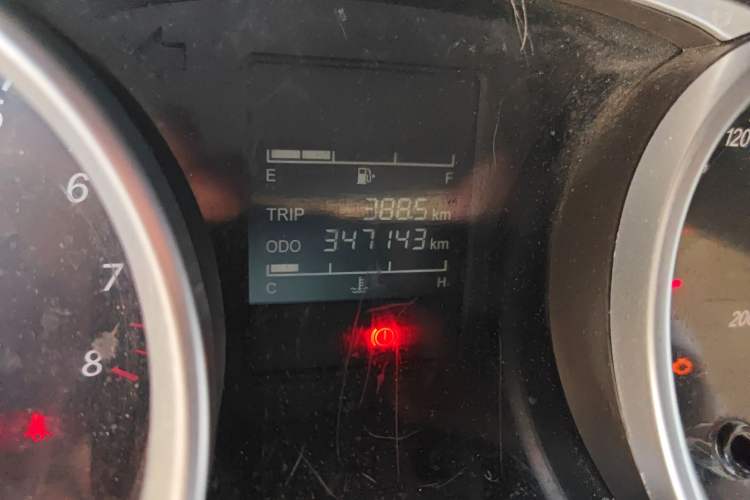 Used Wuling Hongguang 2018 1.5L S Comfort Model L2B Odometer Close Up