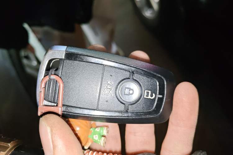 Used Ford Edge 2018 EcoBoost 245 Two-Wheel-Drive Titanium 5-Seater China V Standard