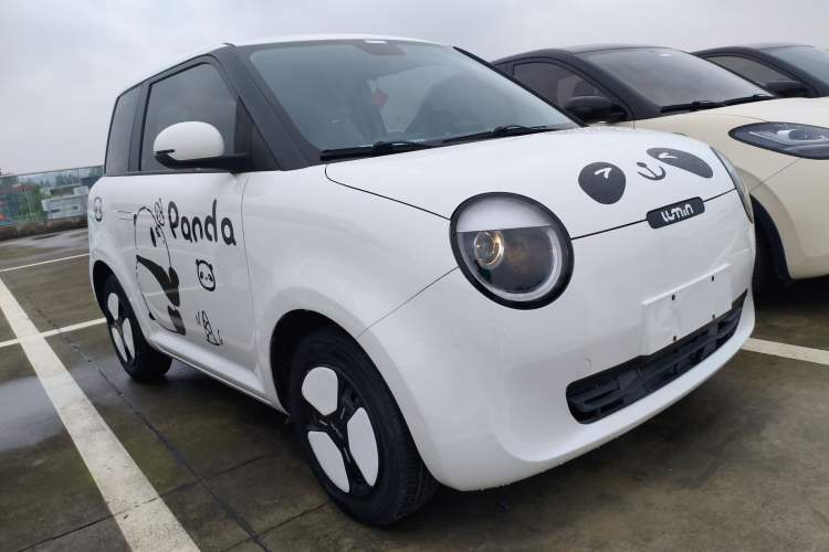 Used CHANGAN NEVO Lumin 2022 210km Sweet Edition Exterior 1