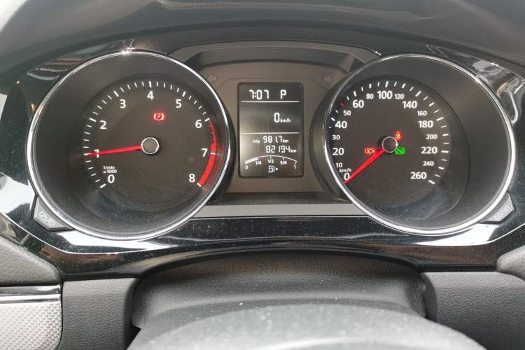 Used Volkswagen Sagitar 2015 1.6L Automatic Comfort Model
