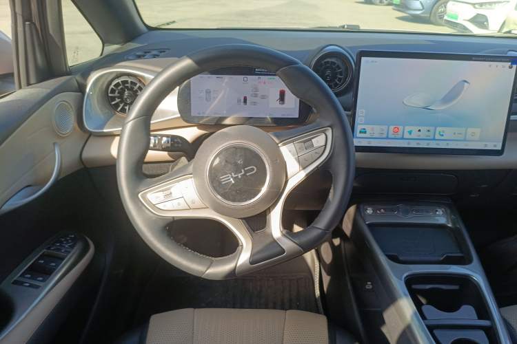 Used BYD Dolphin 2025 Intelligent Driving Version 520km Range Knight Edition