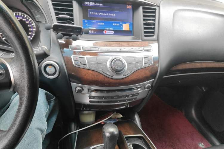 Used Infiniti JX 2013 JX35 Two-Wheel-Drive Excellence Edition
