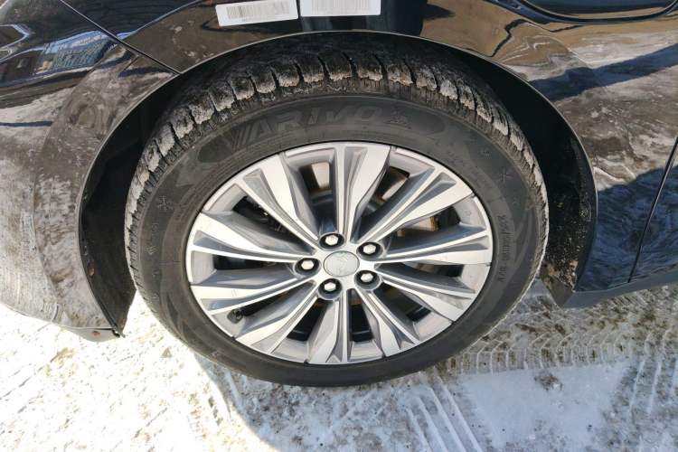 Used Hongqi E-QM5 2024 610 km PLUS
