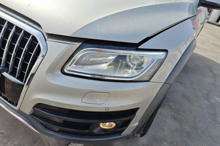 Used Audi Q5 2018 Collector's Edition 40 TFSI Technology Model
