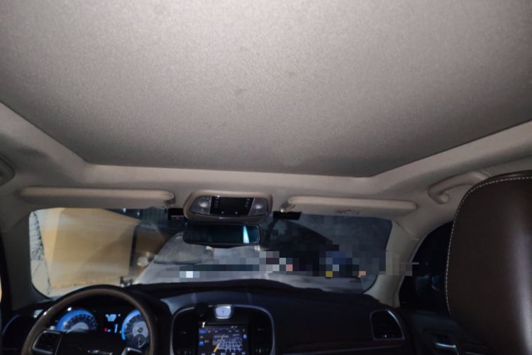 Used Chrysler 300C 2012 3.6L Luxury Edition