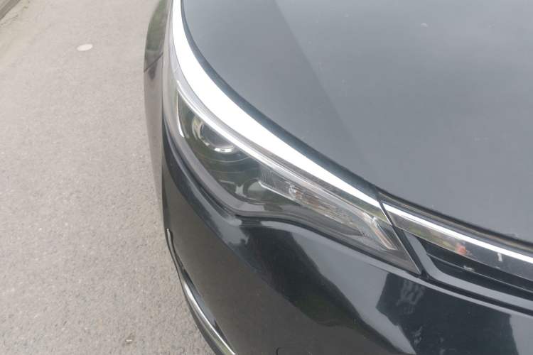 Used Toyota Levin 2017 Revised Version 185T CVT Elite Edition China VI Standard Right Front Headlight