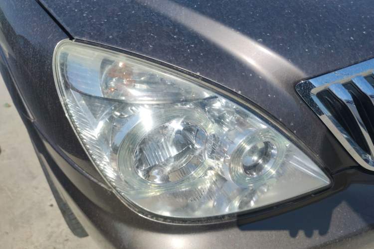 Used Buick GL8 2014 2.4L Classic Edition Right Front Headlight