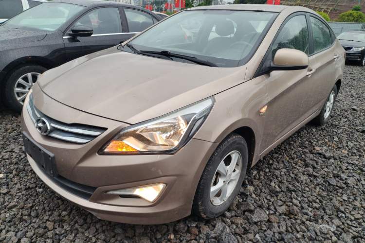 Used Hyundai Verna (older generation) 2014 1.4L Manual Smart GLS Trim