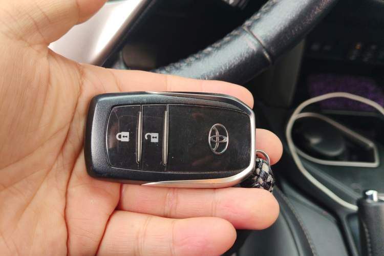 Used Toyota RAV4 2016 2.0L CVT Two-Wheel Drive Smart Edition China V Standard