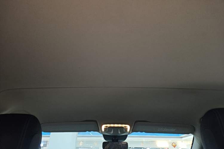 Used Mercedes-Benz Vito 2021 2.0T Elite Version 7 Seats Headliner