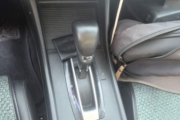 Used Honda Jade 2017 1.8L automatic Comfort version 5 seats
