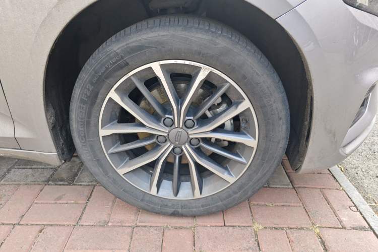 Used Geely Auto Preface 2021 2.0TD Luxury Version Right Front Wheel Hub