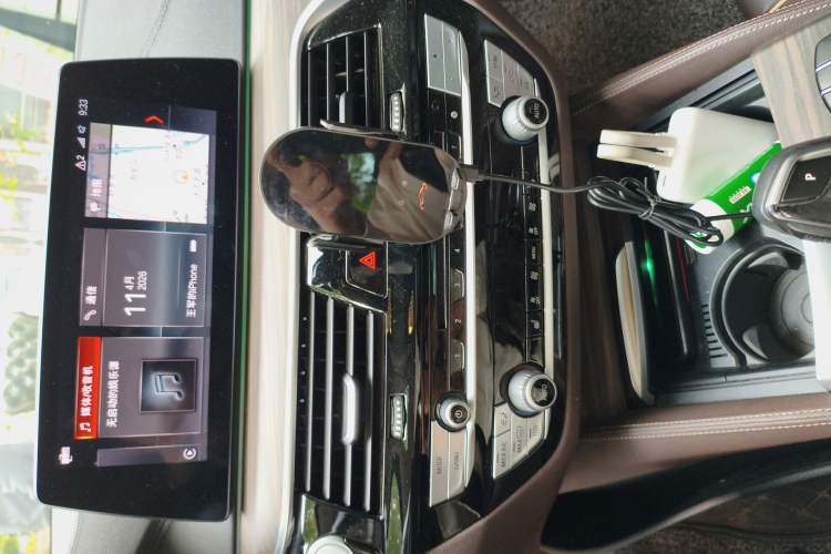 Used BMW 5 Series 2019 530Li Leading Model Luxury Package Audio And AC Panel