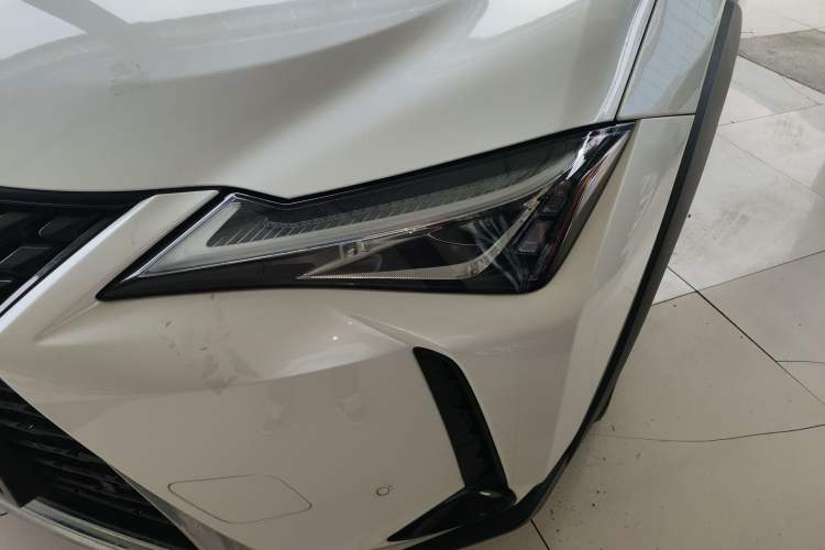 Used Lexus UX 2020 260h Explore & Adventure Edition Left Front Headlight