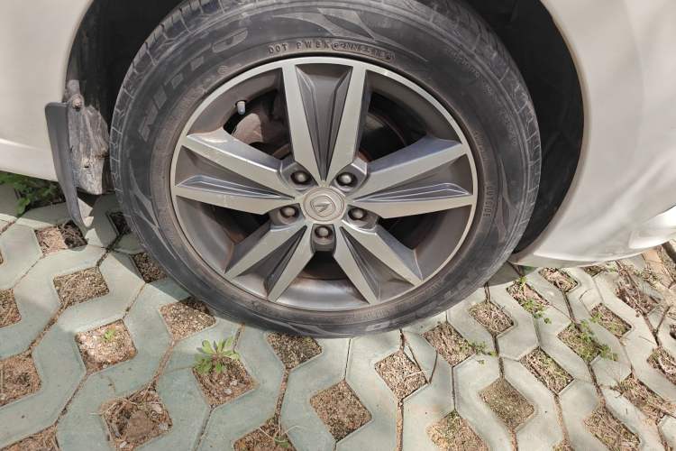 Used CHANGAN Eado 2015 1.6L Manual Luxury Model China IV Standard