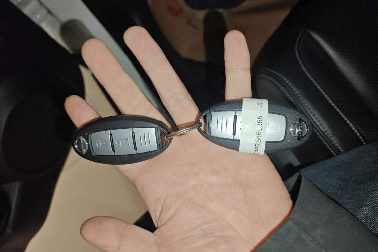 Used Nissan X-Trail 2023 Classic 2.0L Two-Wheel Drive Smart Connect Premium Edition