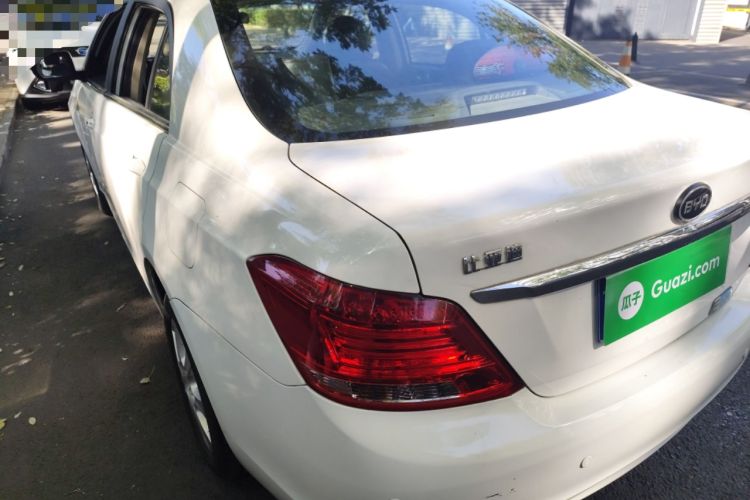 Used BYD e5 2016 300 Luxury Edition
