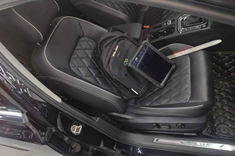 Used Volkswagen Magotan GTE Plug-in Hybrid 2022 GTE Luxury Model Right Front Seat