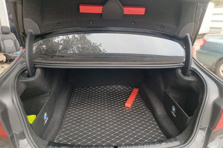 Used BMW 5 Series 2020 530Li Leading Edition Luxury Package Trunk