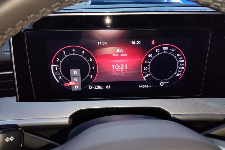 Used Volkswagen Tavendor 2024 Facelifted 380TSI All-Wheel Drive R-Line Cruise Premium Edition