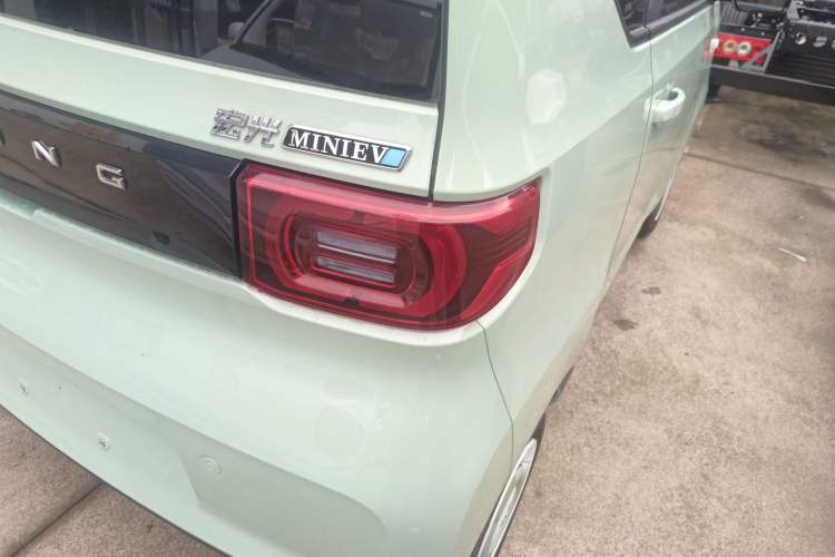 Used Wuling Hongguang MINIEV 2022 Macaron Premium Model – Lithium Ternary Battery