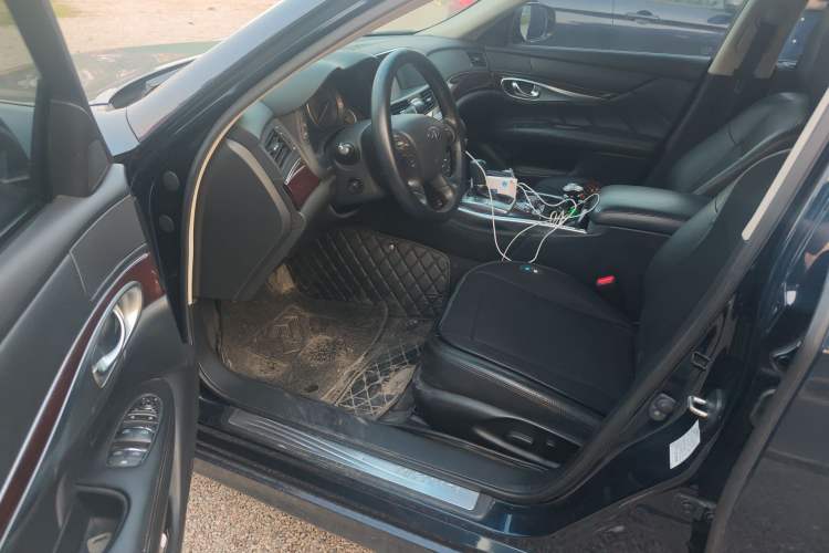 Used Infiniti Q70 2017 Q70L 2.5L Enjoyment Edition
