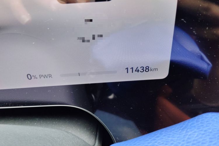 Used Hima AITO M9 2024 All-Electric Ultra Version 100 kWh 6-Seater Model Odometer Close Up