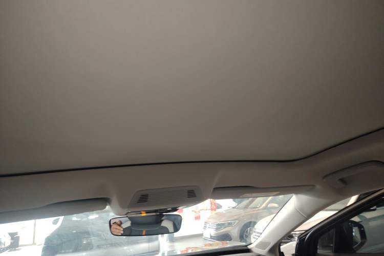 Used Volkswagen ID.6 CROZZ 2022 Long-Range PRO Edition Headliner