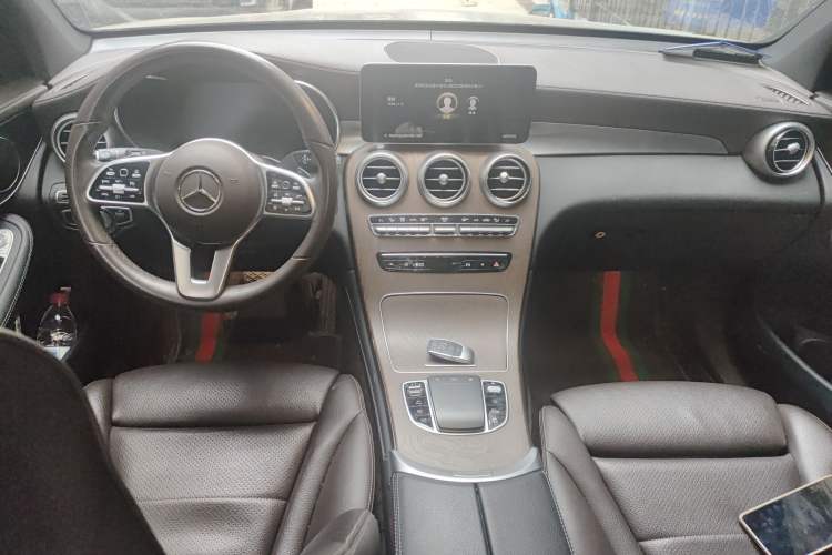 Used Mercedes-Benz GLC 2022 GLC 260 L 4MATIC Luxury Model Center Console