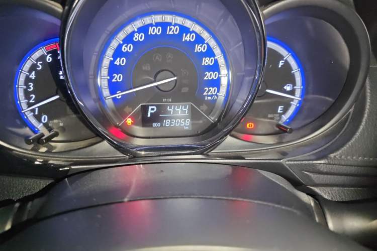 Used Toyota YARiS L Zhi Xuan 2019 1.5G CVT Xuan Dong Sunroof Version China VI Standard Odometer Close Up