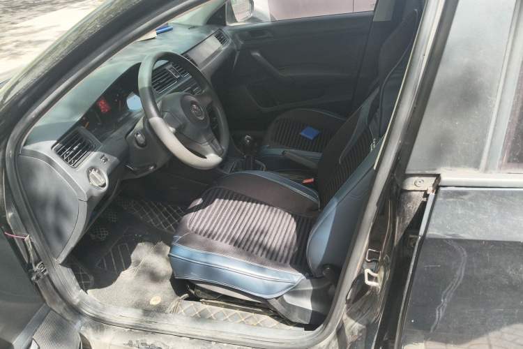 Used Volkswagen Santana 2013 1.4L Manual Fashion Edition
