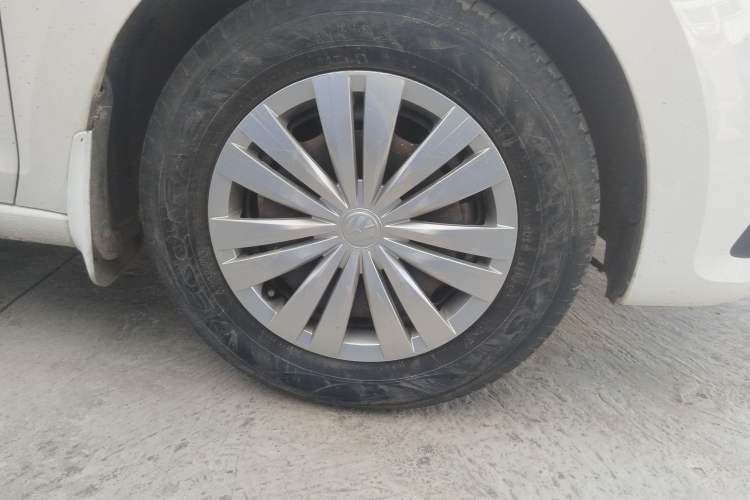 Used Volkswagen Santana 2019 1.5L Automatic Fashion Edition China VI Right Front Wheel Hub