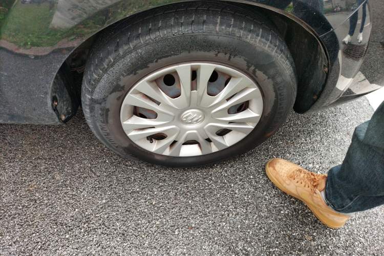 Used Buick Excelle 2013 1.5L Automatic Classic Model
