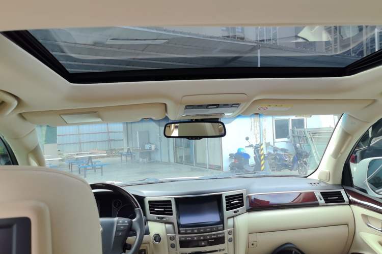 Used Lexus LX 2013 570