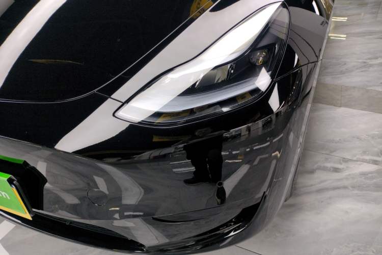 Used Tesla Model Y 2023 Rear-Wheel-Drive Version
