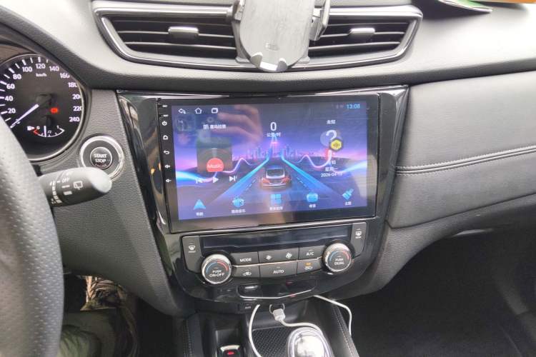 Used Nissan X-Trail 2017 2.5L CVT Leading Edition 4WD Audio And AC Panel