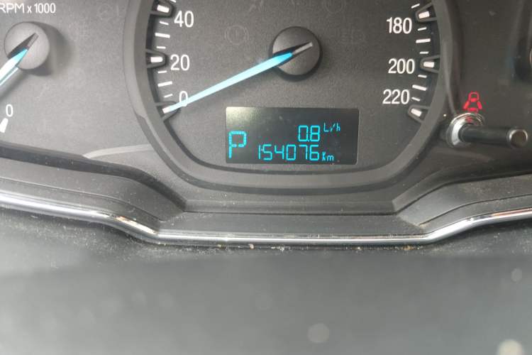 Used Ford Escort 2015 1.5L Automatic Fashion Model Odometer Close Up