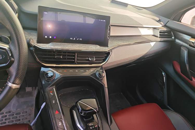 Used Lynk & Co 06 2020 1.5T JinPro model
