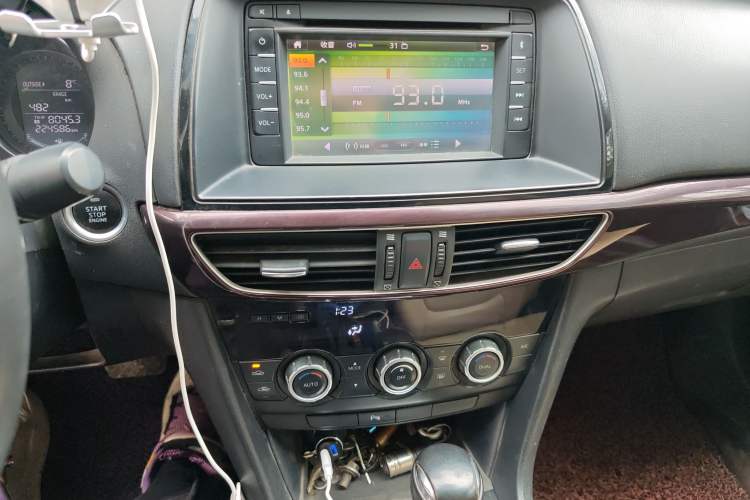 Used Mazda Atenza 2014 2.0L Blue Sky Luxury Edition
