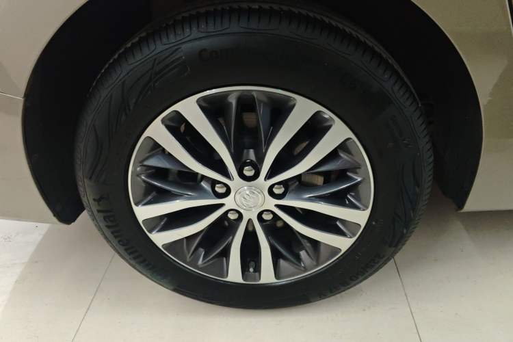 Used Buick GL8 2022 ES Landtrek 653T Luxury Edition
