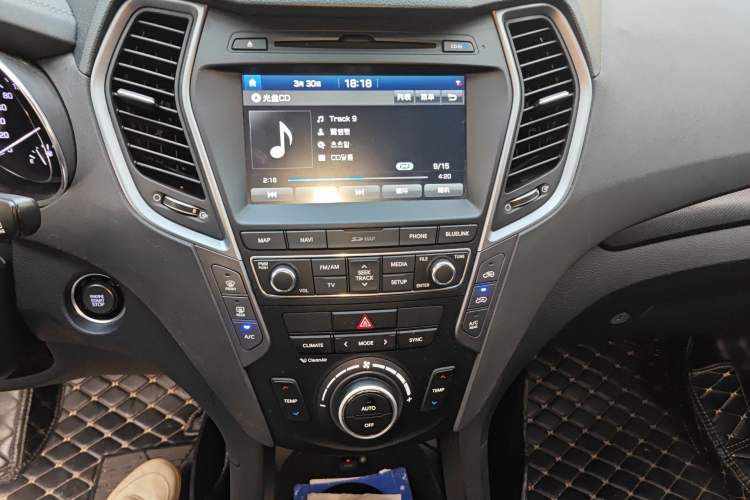 Used Hyundai Santa Fe 2017 2.0T Automatic All-Wheel Drive Smart 7-Seater