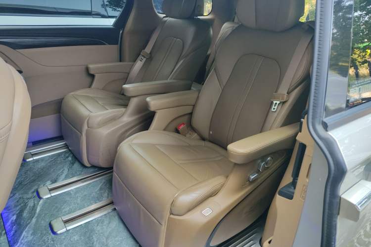 Used Buick GL8 2021 ES Land Cruiser 653T Flagship Model