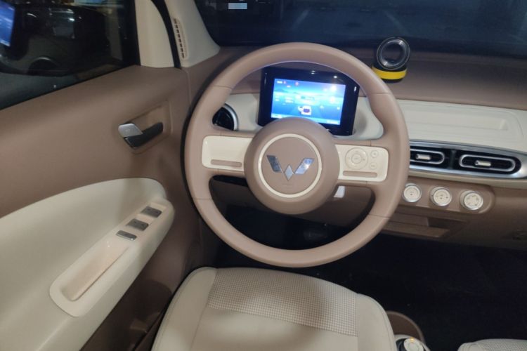 Used Wuling Hongguang MINIEV 2025 Four-Door Version Advanced Edition Steering Wheel