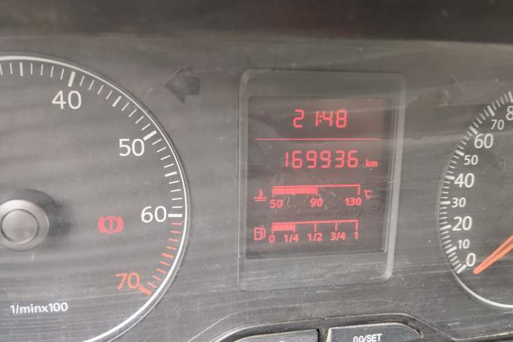 Used Volkswagen Jetta 2010 1.6L Partner Odometer Close Up