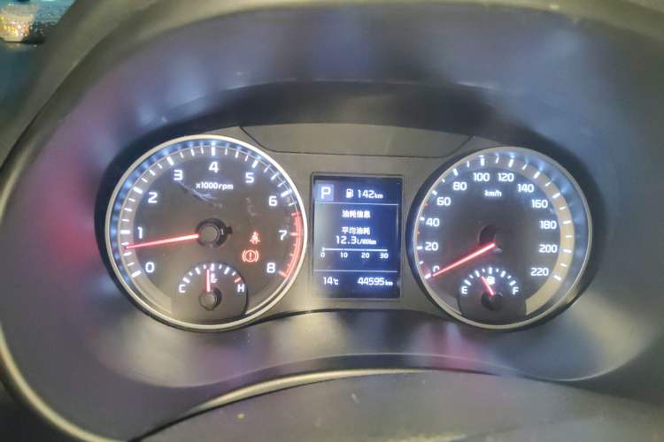 Used Kia kx1 Stonic 2021 1.4L CVT Fun & Sunroof Model