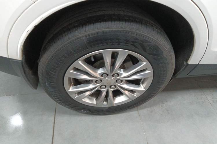 Used Cadillac XT5 2021 28T Four-Wheel Drive Luxury Version Right Rear Wheel Hub