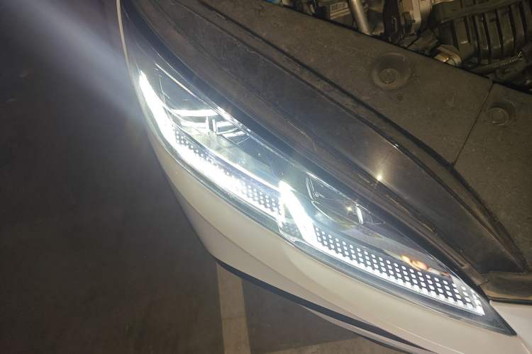 Used BYD Seal 06 New Energy 2024 DM-i 120KM Luxury Model Right Front Headlight