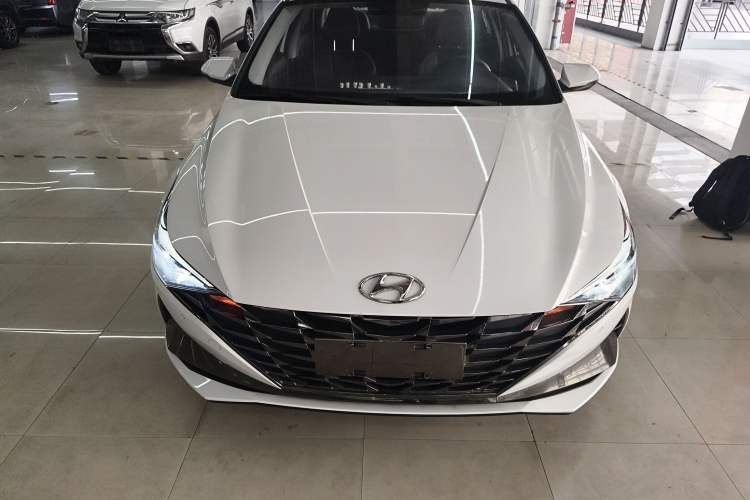 Used Hyundai Elantra 2022 1.5L CVT GLX Elite Edition Front